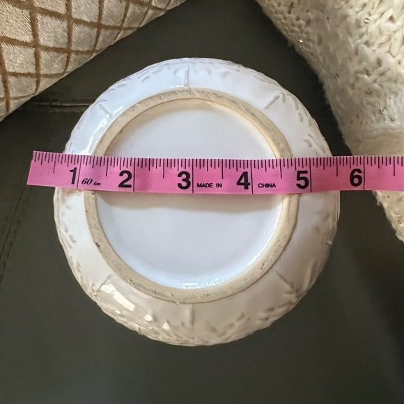 Pretty WHITE Ceramic SNOWY EVERGREEN TREES Candle Holder PLANTER Container - Picture 12 of 12